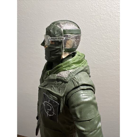 DC Multiverse The Batman The Riddler Edward Norton Action Figure with data card - Picture 15 of 16